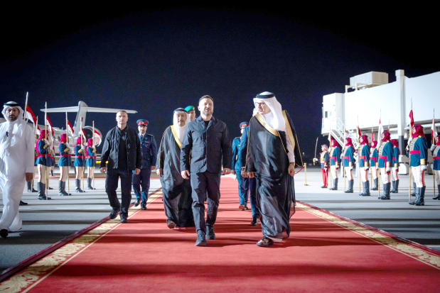 Ukraine President arrives in Bahrain